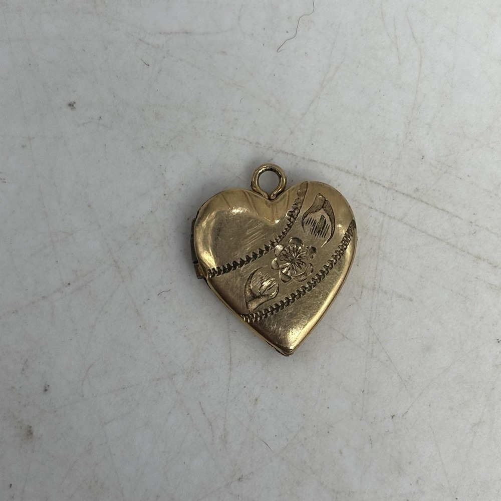 Vintage Heart Photo Locket 1/20th 14kt Gold Filled Mom Mothers Day